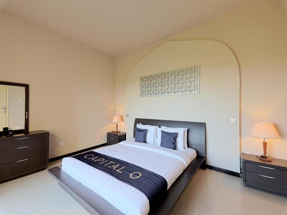 Capital O133 Al Sawadi Beach Resort & Spa 巴尔卡 外观 照片