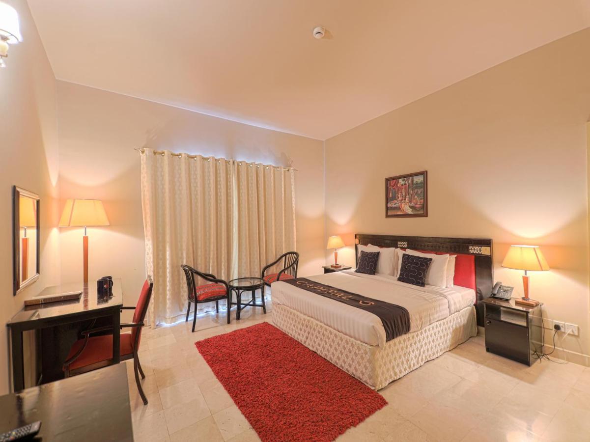 Capital O133 Al Sawadi Beach Resort & Spa 巴尔卡 外观 照片