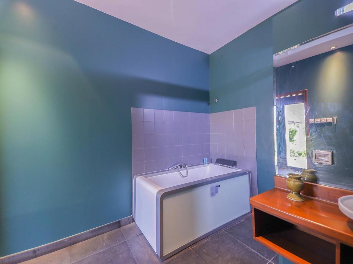 Capital O133 Al Sawadi Beach Resort & Spa 巴尔卡 外观 照片