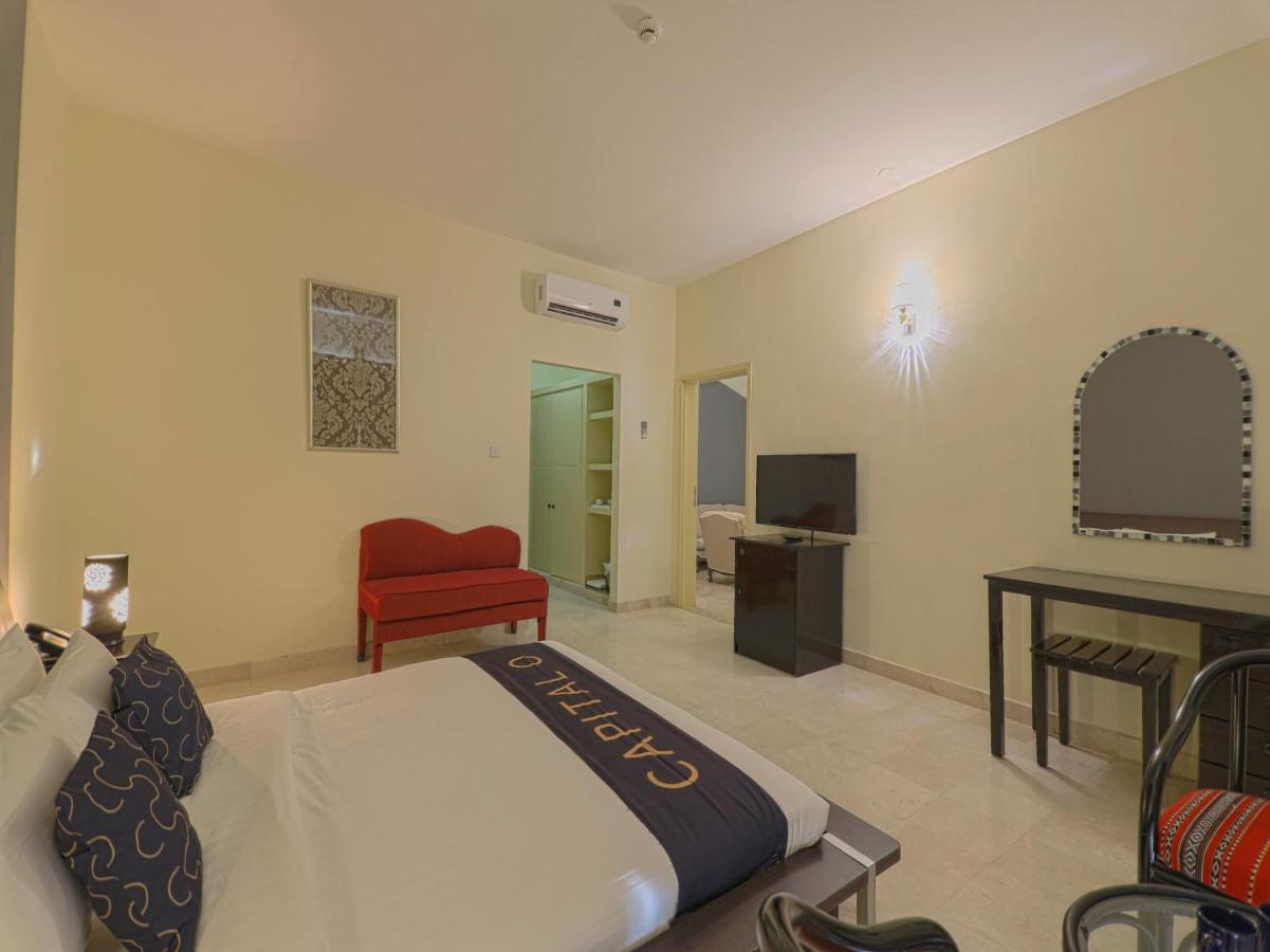 Capital O133 Al Sawadi Beach Resort & Spa 巴尔卡 外观 照片