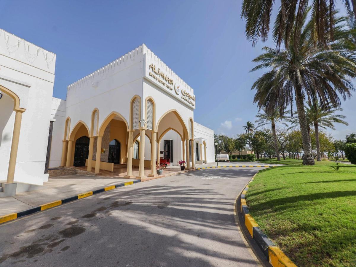 Capital O133 Al Sawadi Beach Resort & Spa 巴尔卡 外观 照片